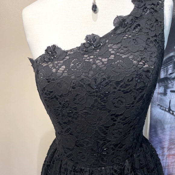 One shoulder party dress - Picture 2 of 9